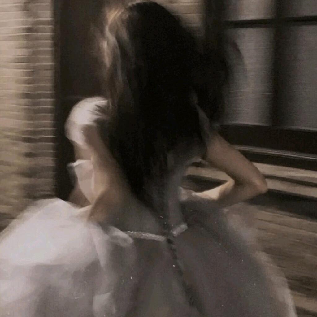 烂  漫.