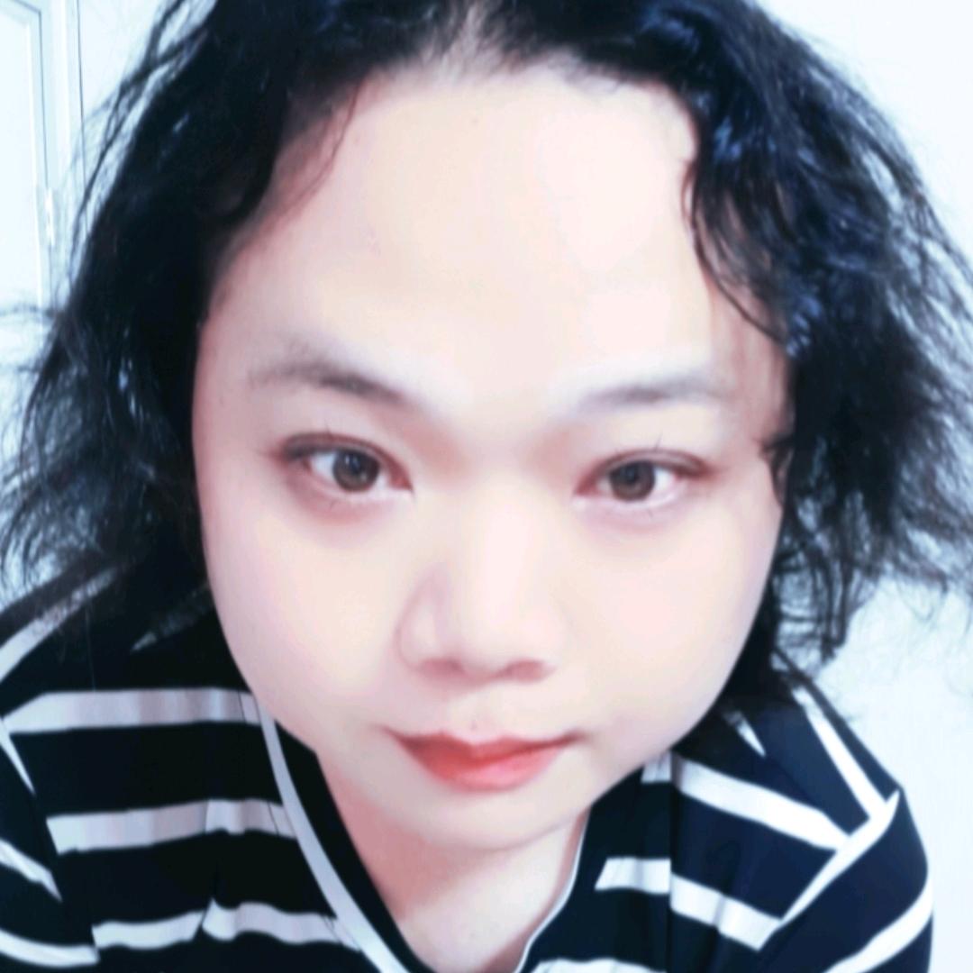 小洋洋.
