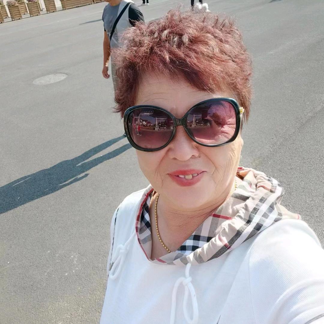 潇洒的老太太👵