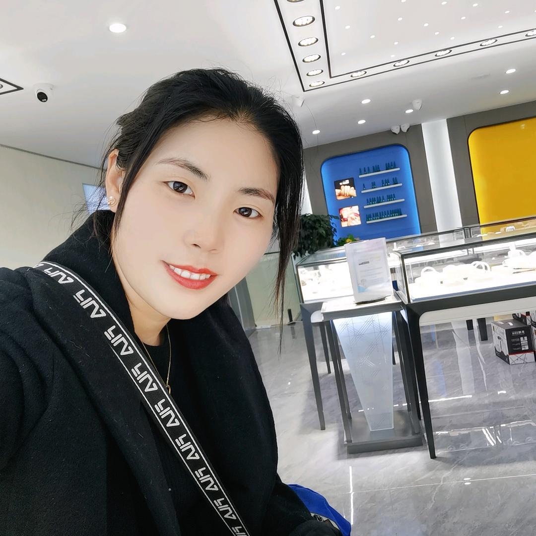 荟萃楼珠宝肖娜。