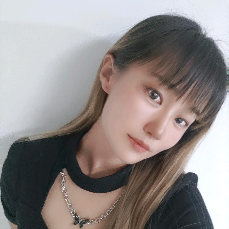 库尔勒金三角步行街萌萌哒童装