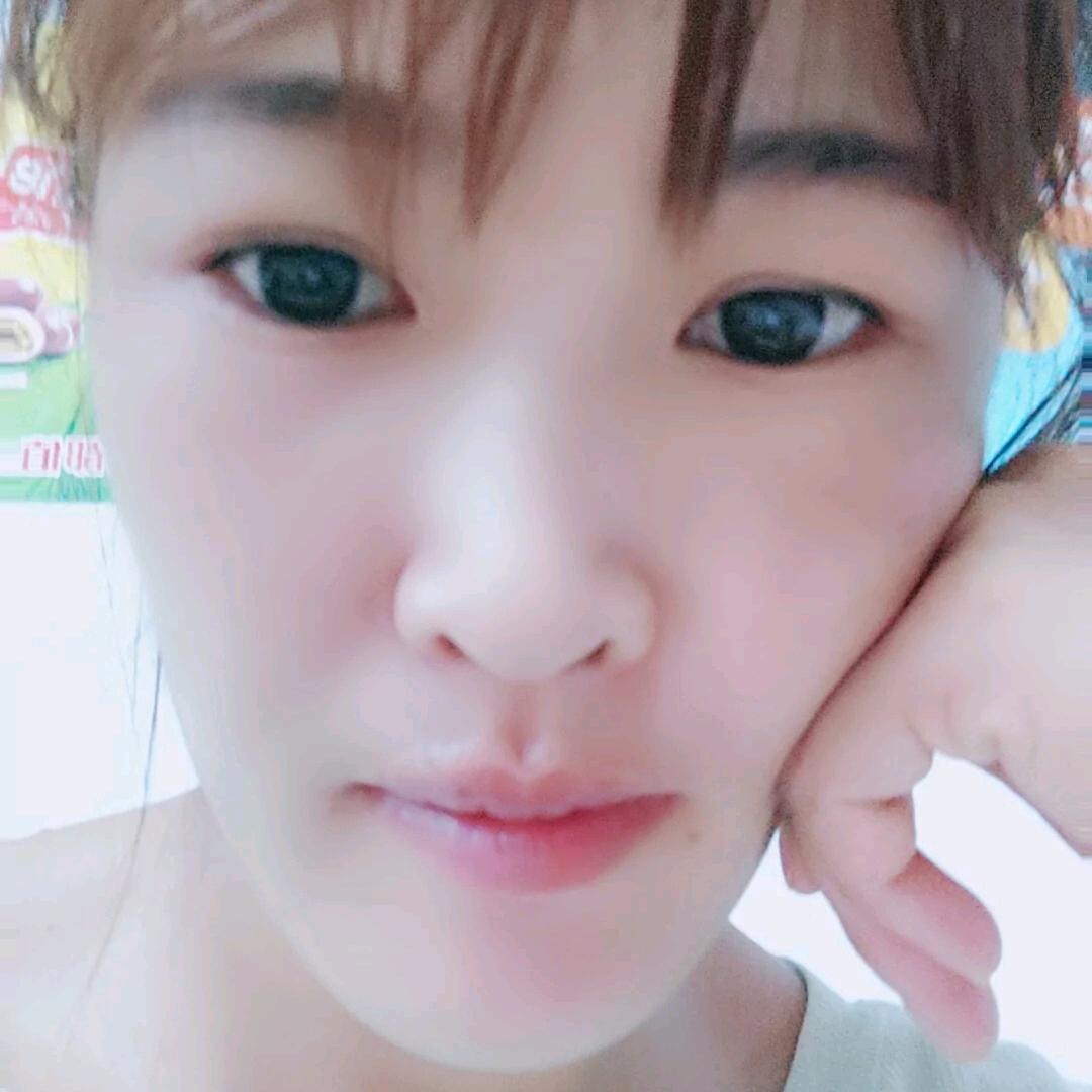 小眼妹