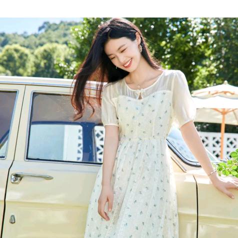 瑛瑛服装