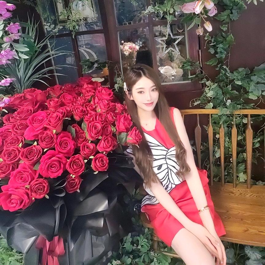 a 榴莲小姐姐🐱