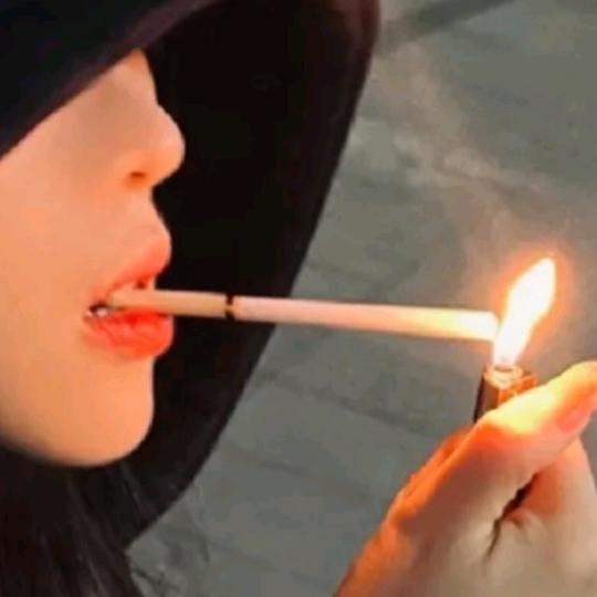 一枝独秀，黄🌹🌹🌴