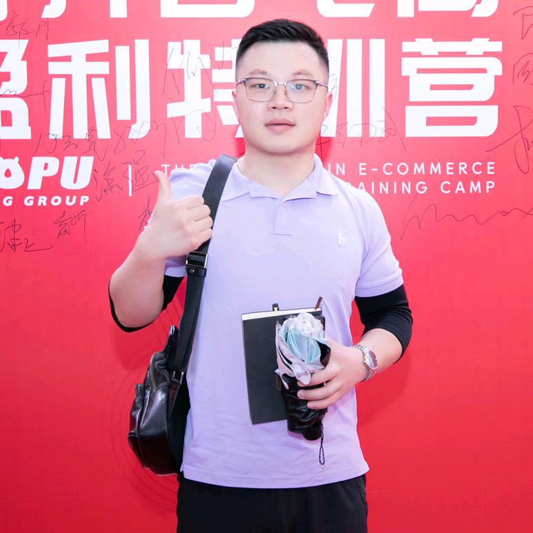 阿石。