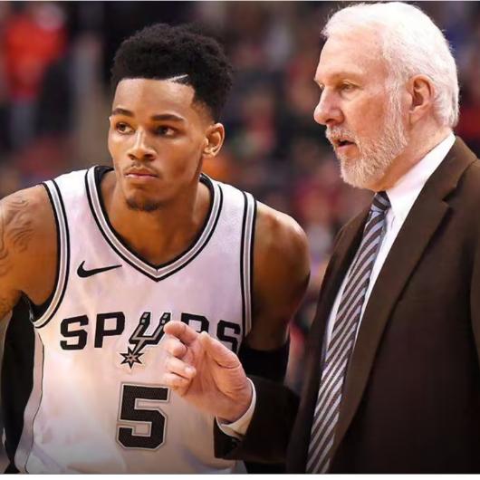 三两梦体育球星卡