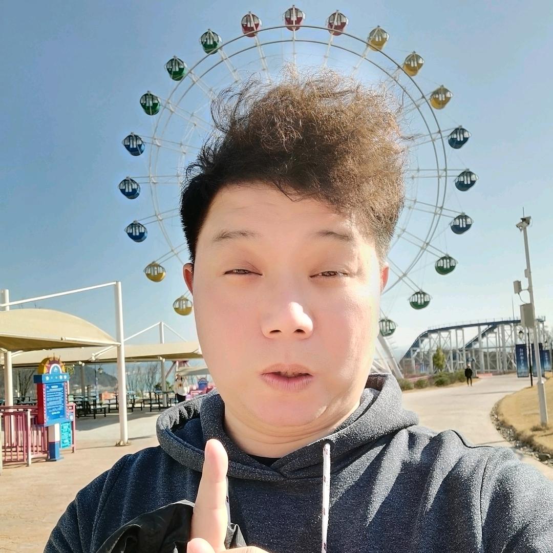 OO吼吼小函哥