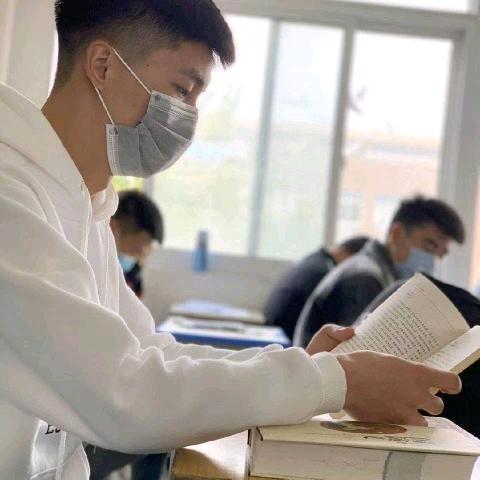 刘德滑