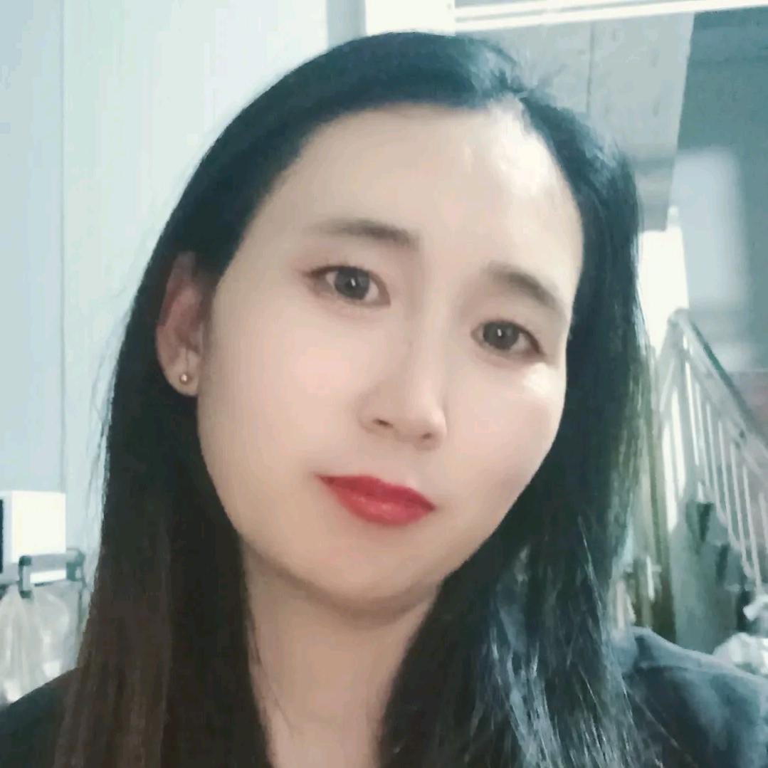 一篮子零食