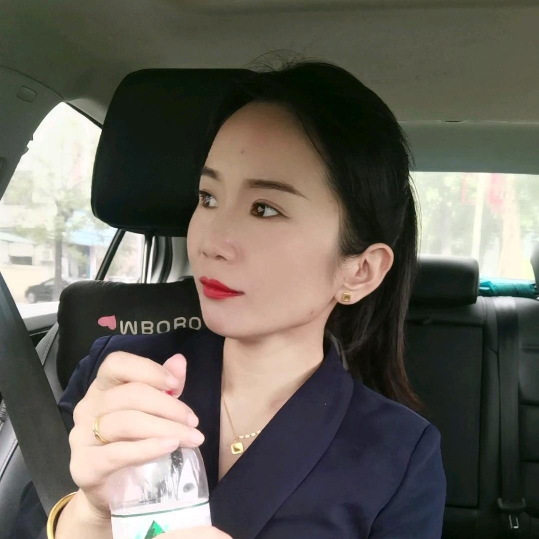 是唐小姐呀！