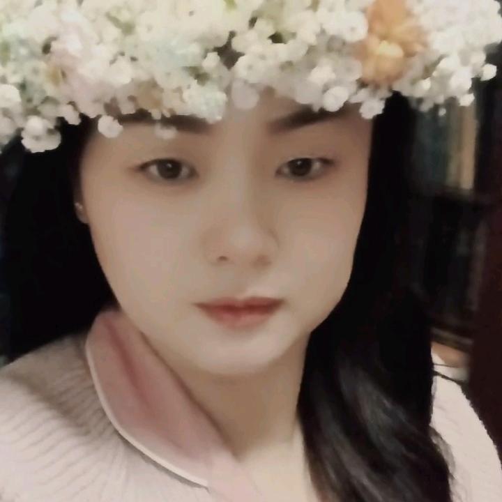 英子