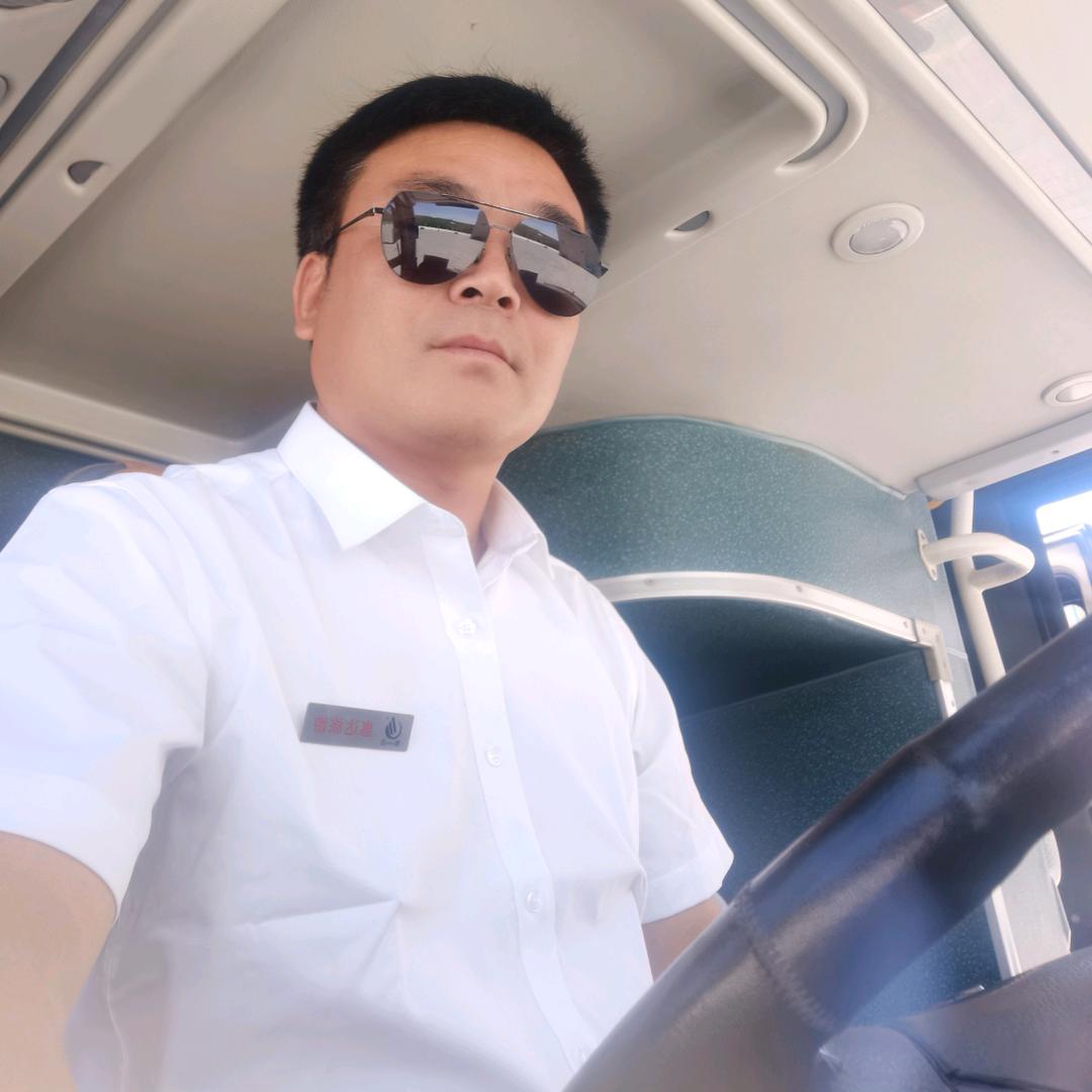 车穿岚气访灵源