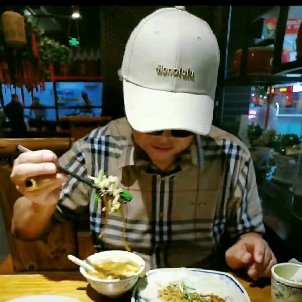茶香四溢