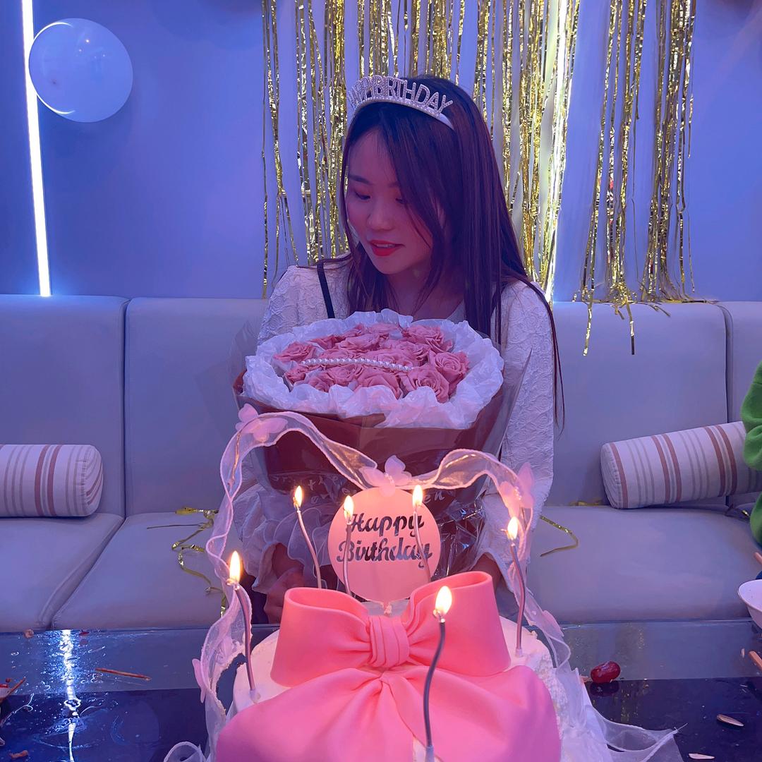 💕你好女神٩(๑体育馆店