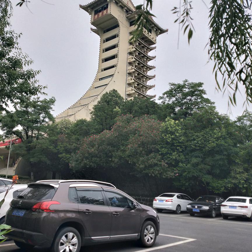 赠人玫瑰，手留余香