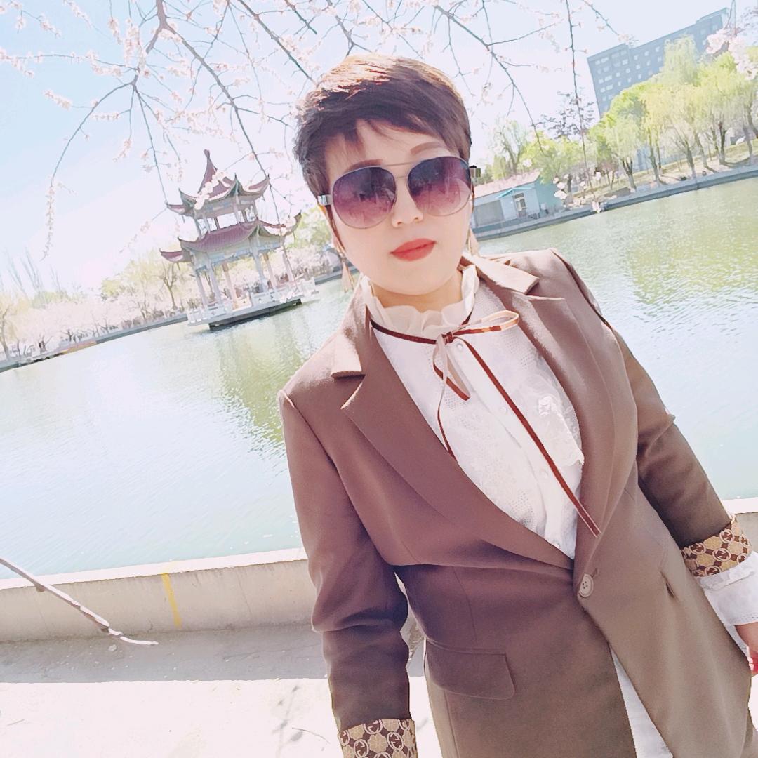 杨姐在伊犁