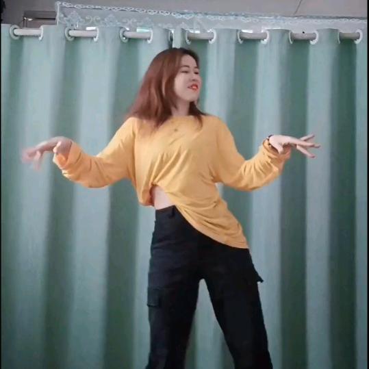《凤儿》舞动自我
