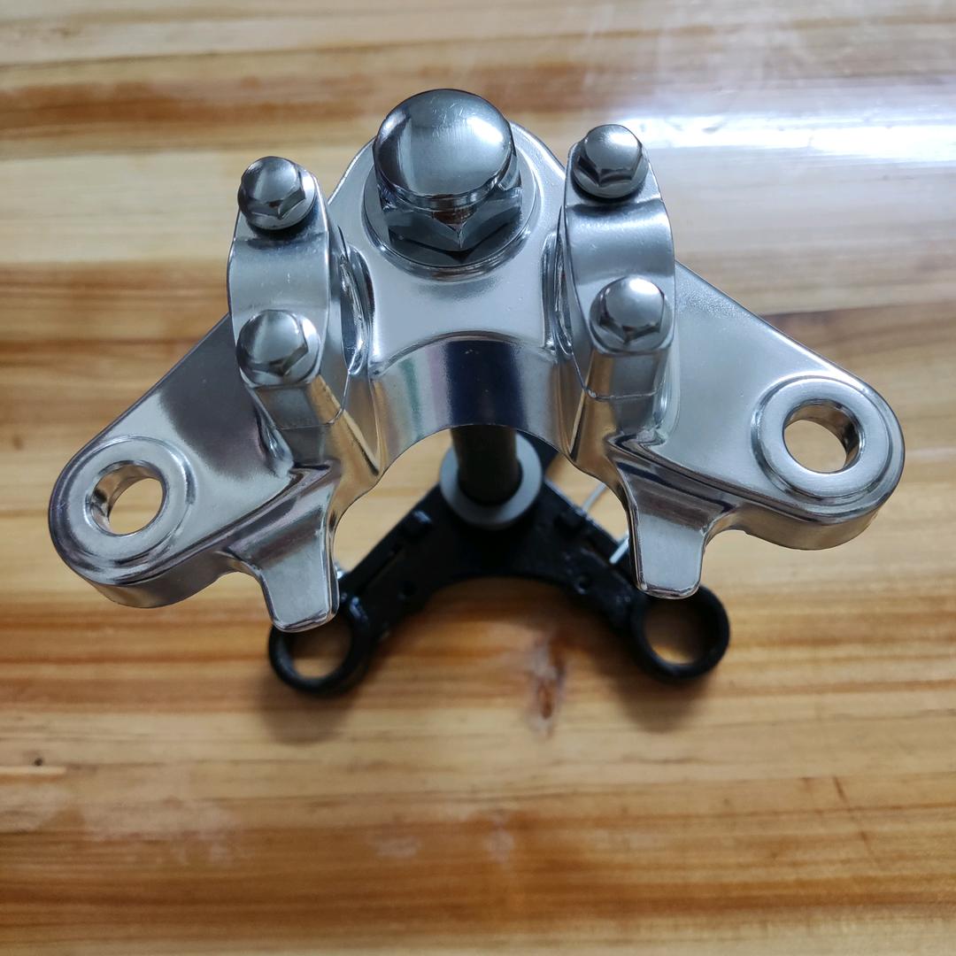 谭祖发（摩托车上、下联板）