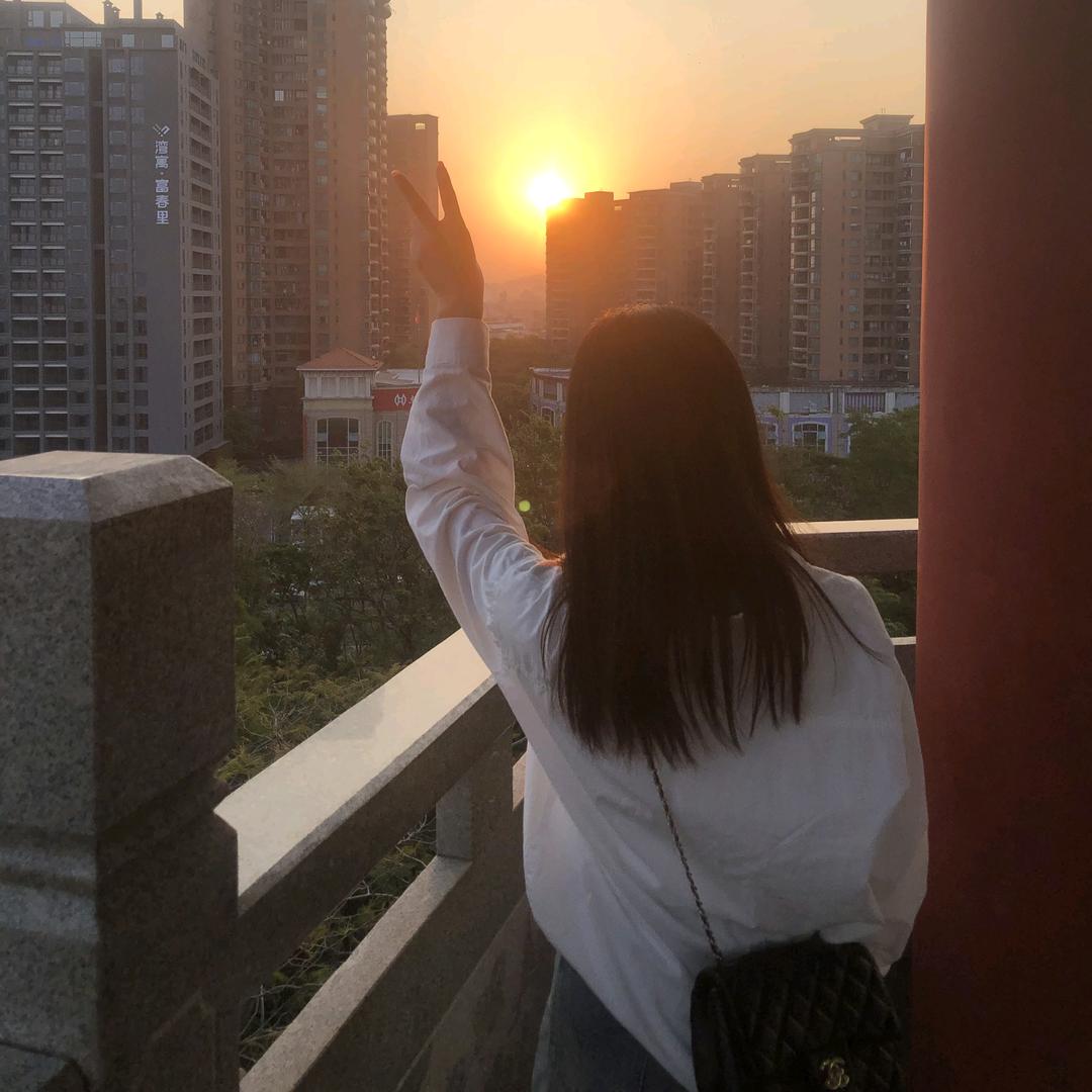 小酒窝！