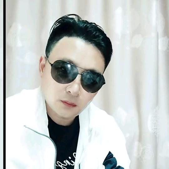 三棵树外墙仿石漆红娘说媒