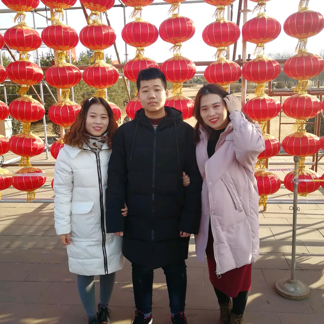 福尔摩斯见着我笑