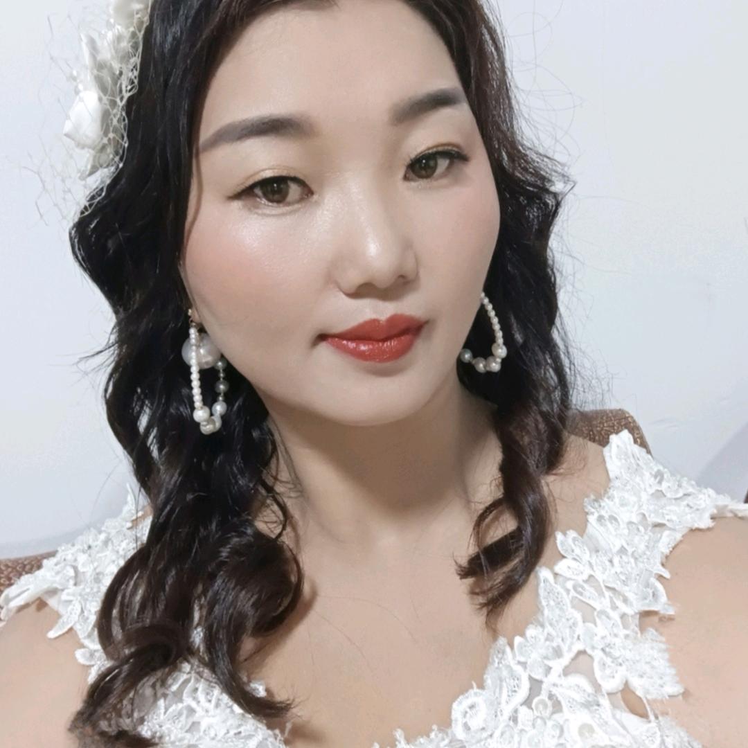 容容爱山歌