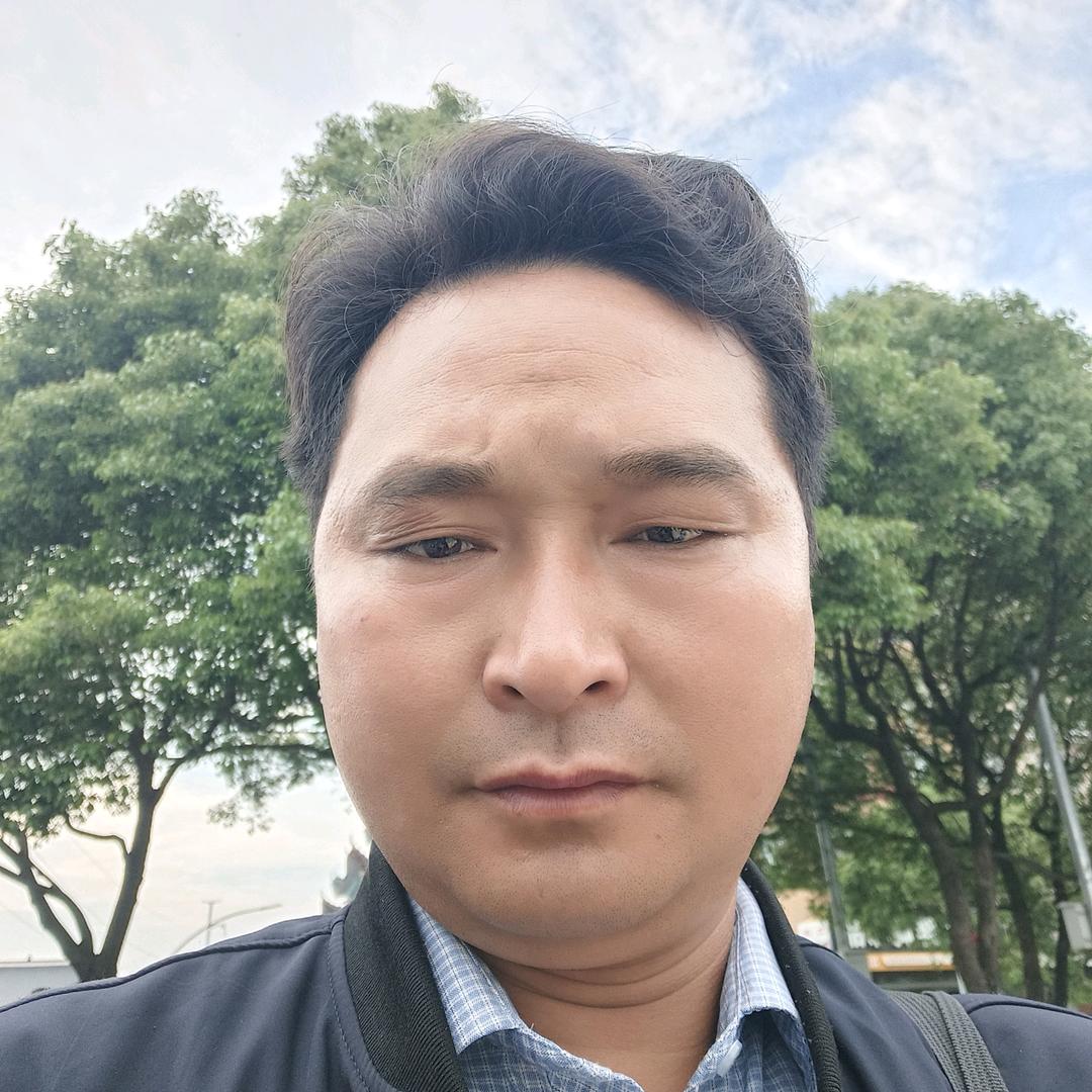 阿雷AA4