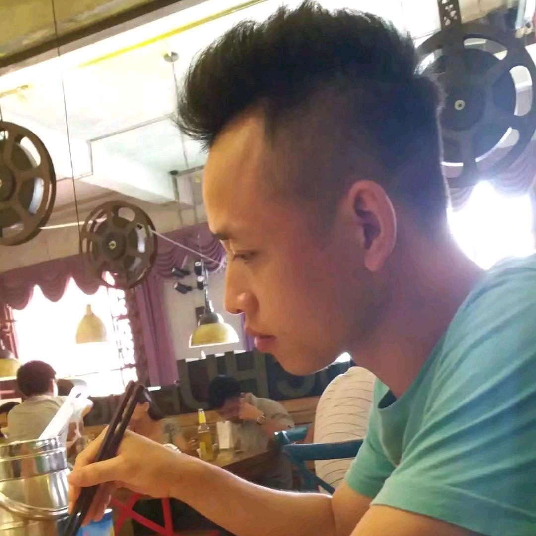 灰色轨迹
