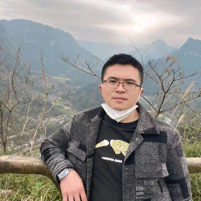 易亮