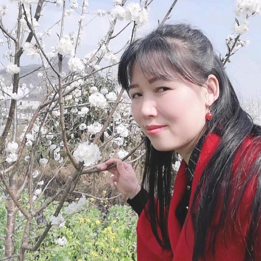 英子