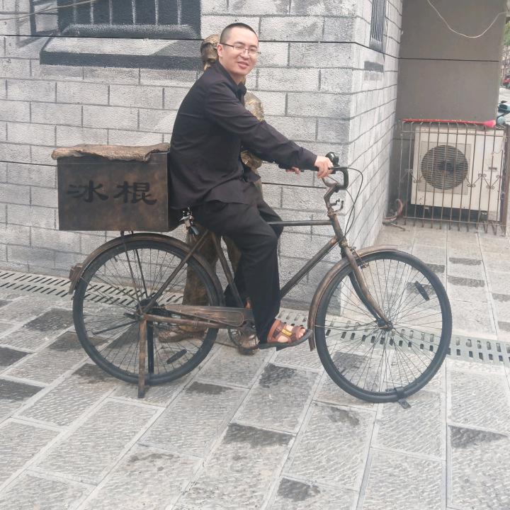 赖格宝爱上小刺猬