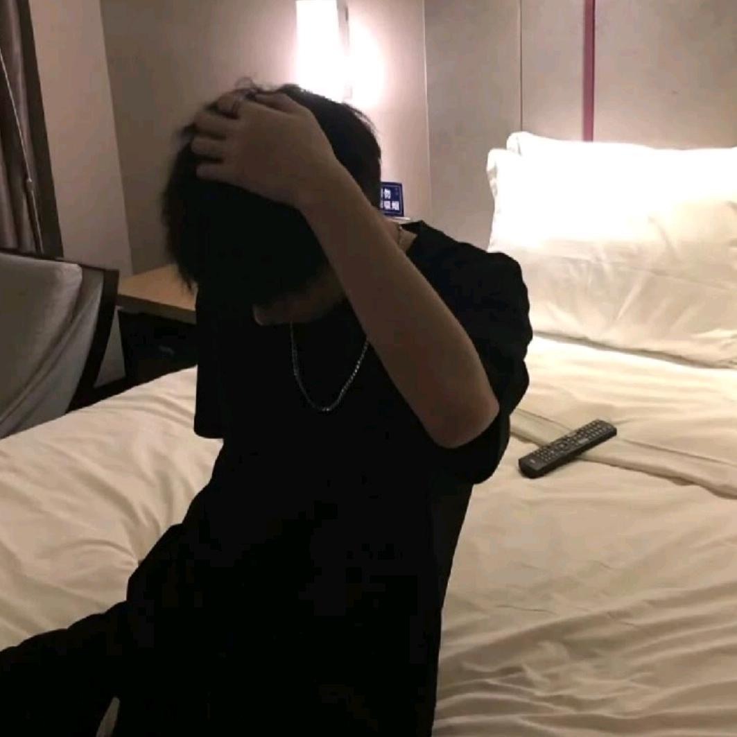 小祈.