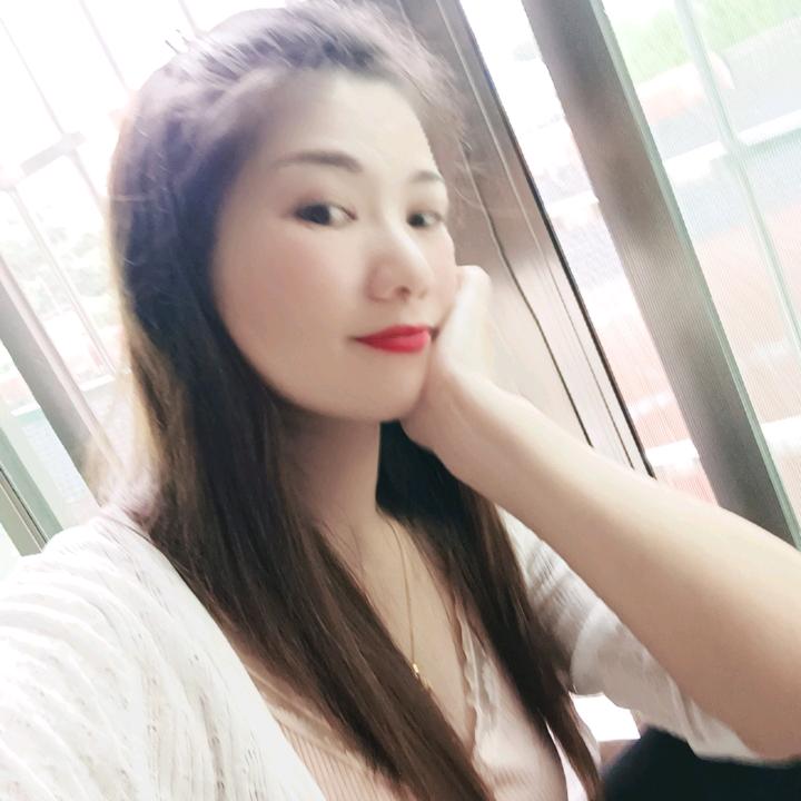 笑看人生，❤ 浅笑不语。小芳