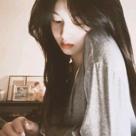 晶晶不能EMO