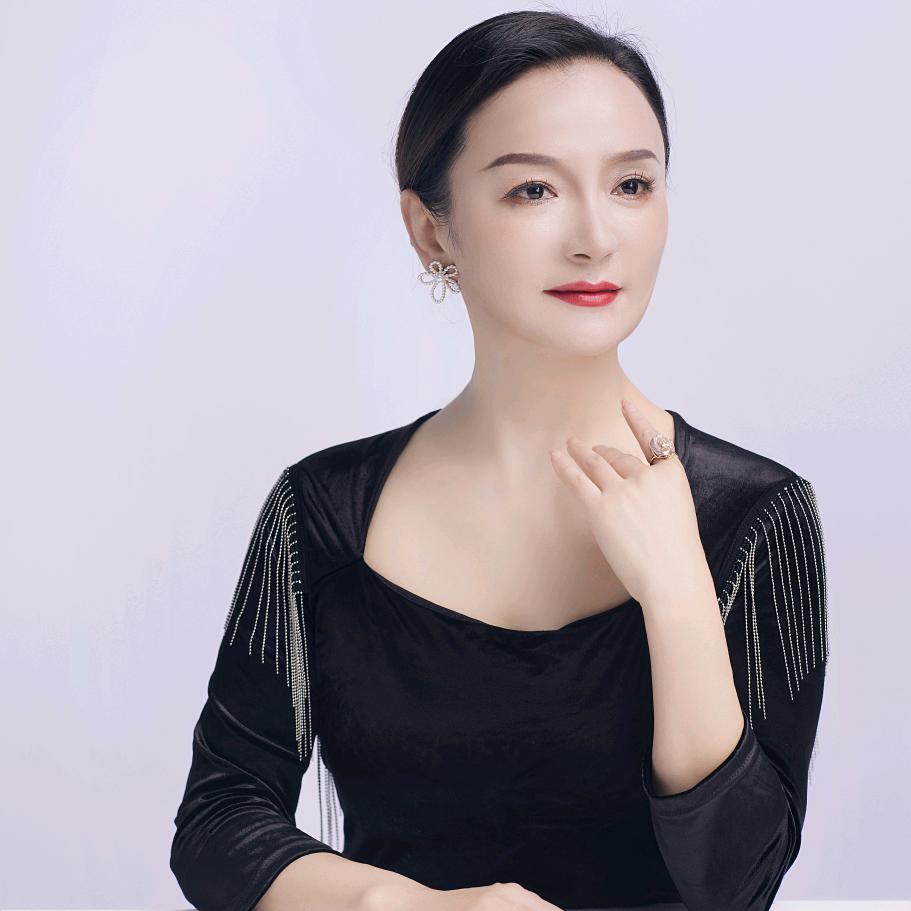 小青健身操舞