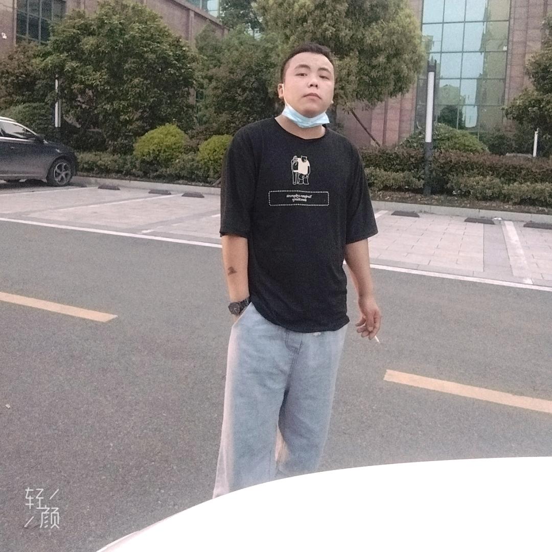 酒后行为艺术家