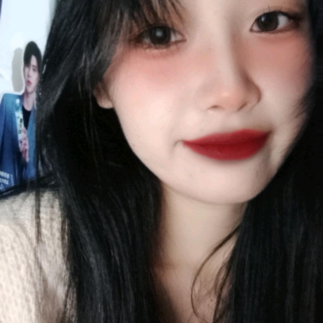 盒子有块小饼干