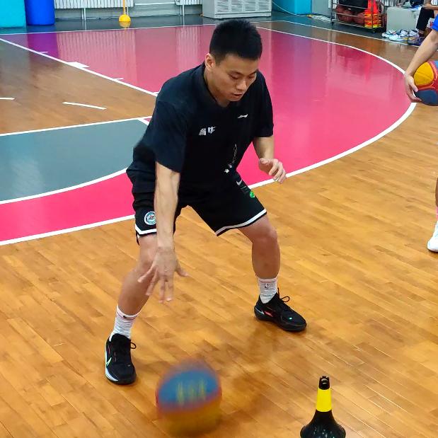 陈教练（篮球教研）