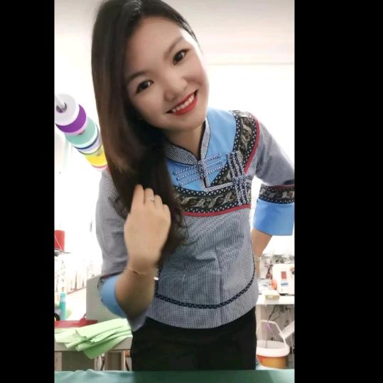 燕子民族服装