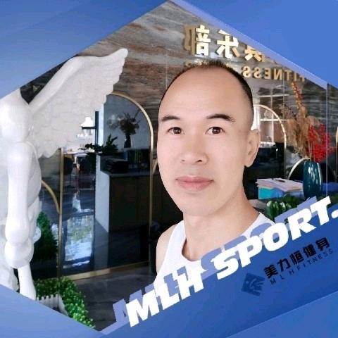 美力恒游泳黄教练