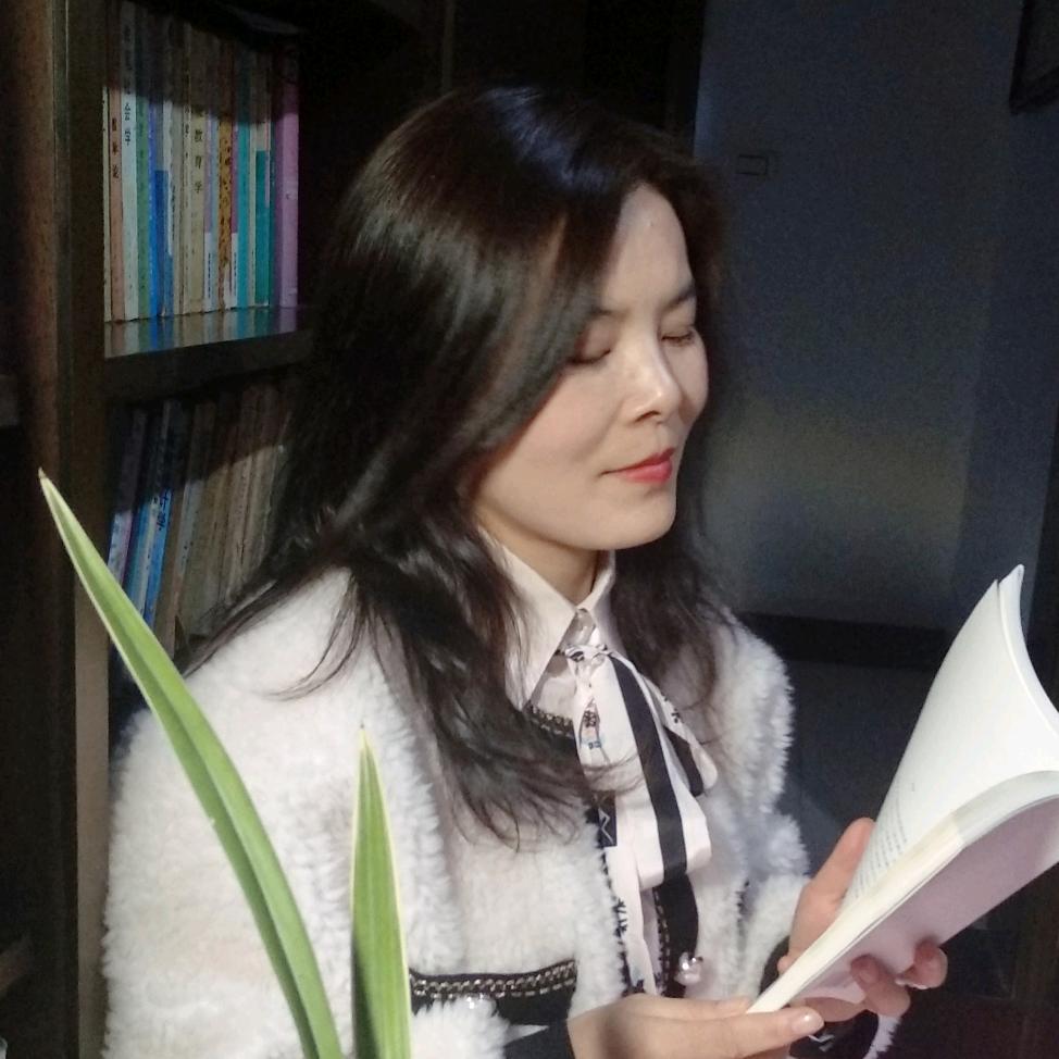 钱老师爱读书