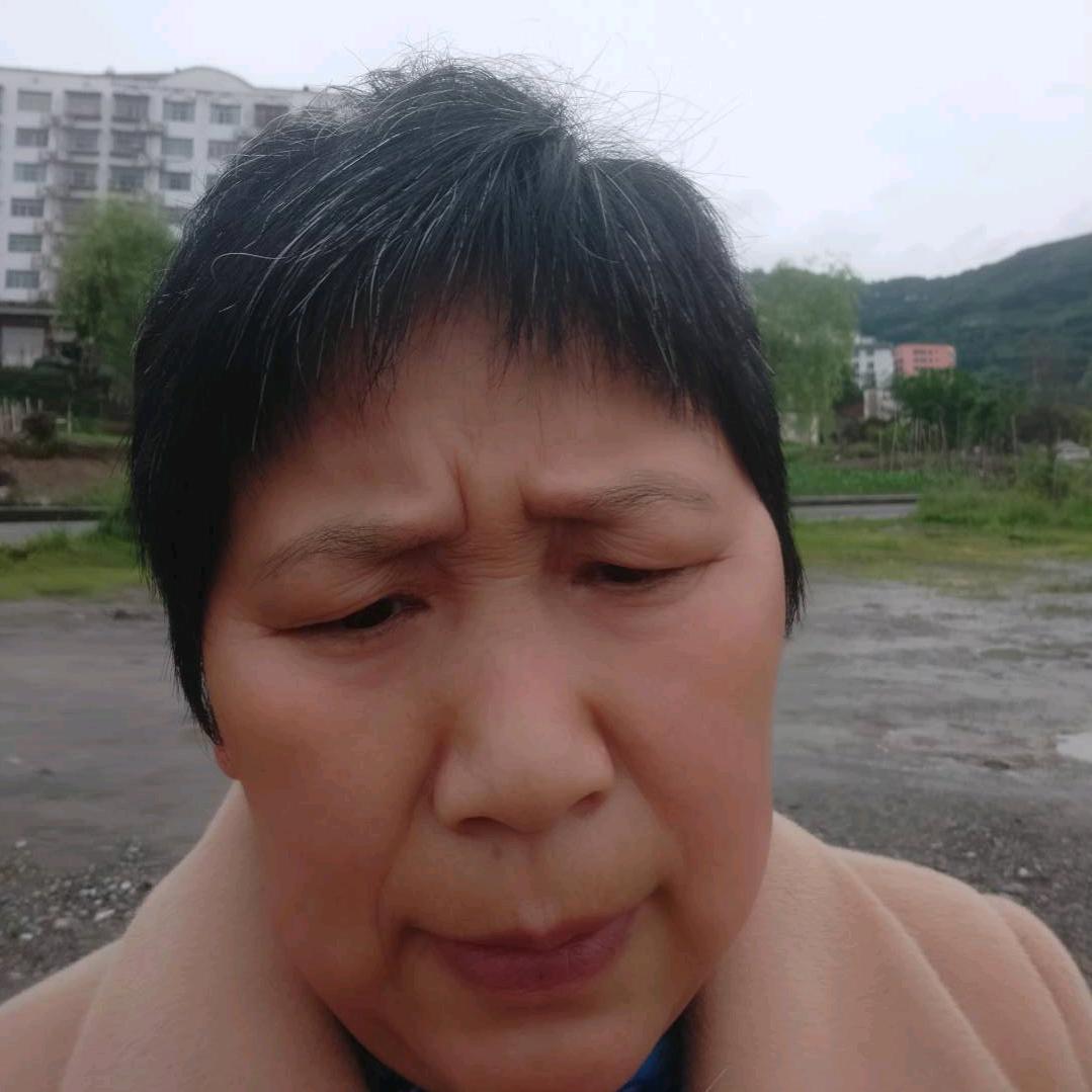 关碧