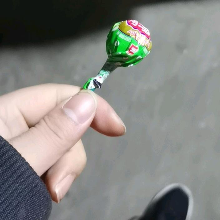 ←═╬∞༄༊࿆毒药~`