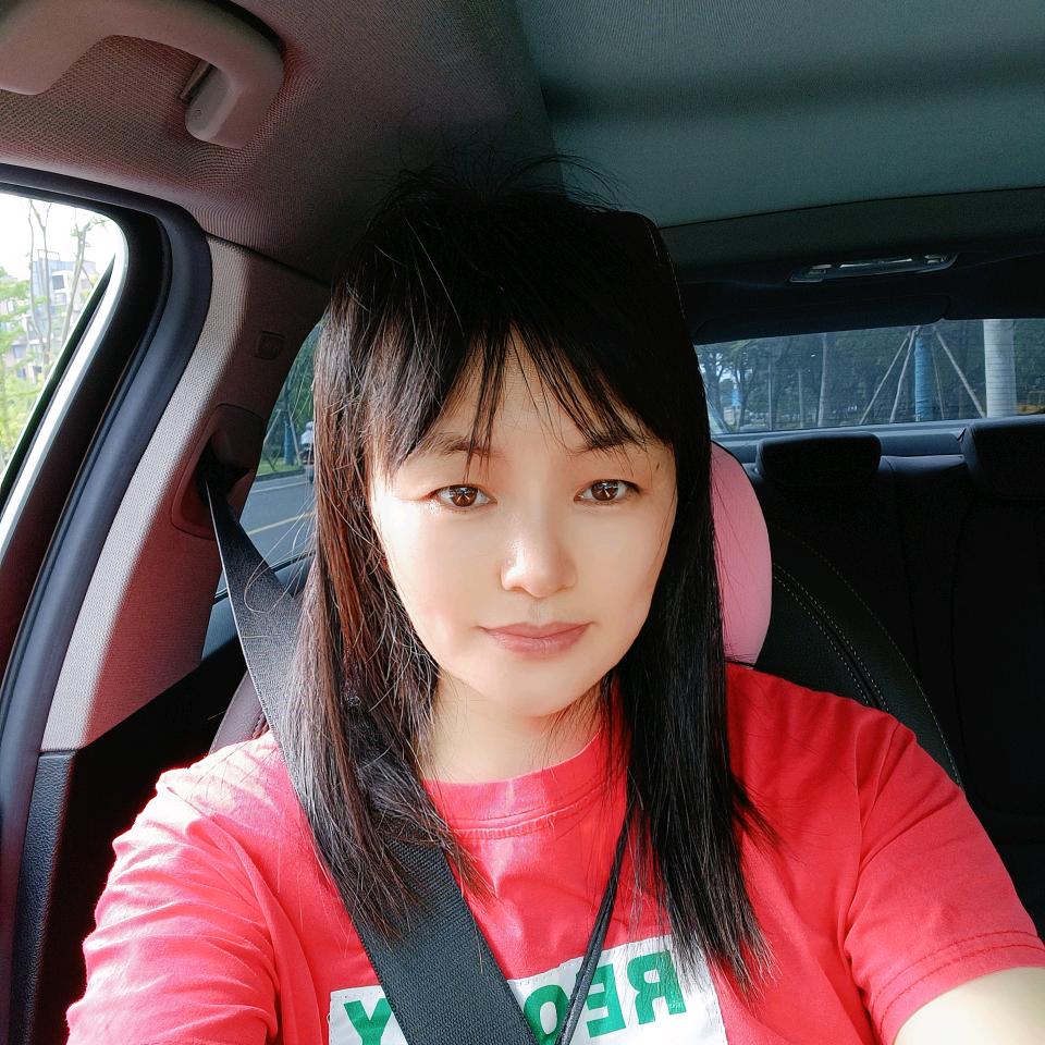 爱笑的杨姐