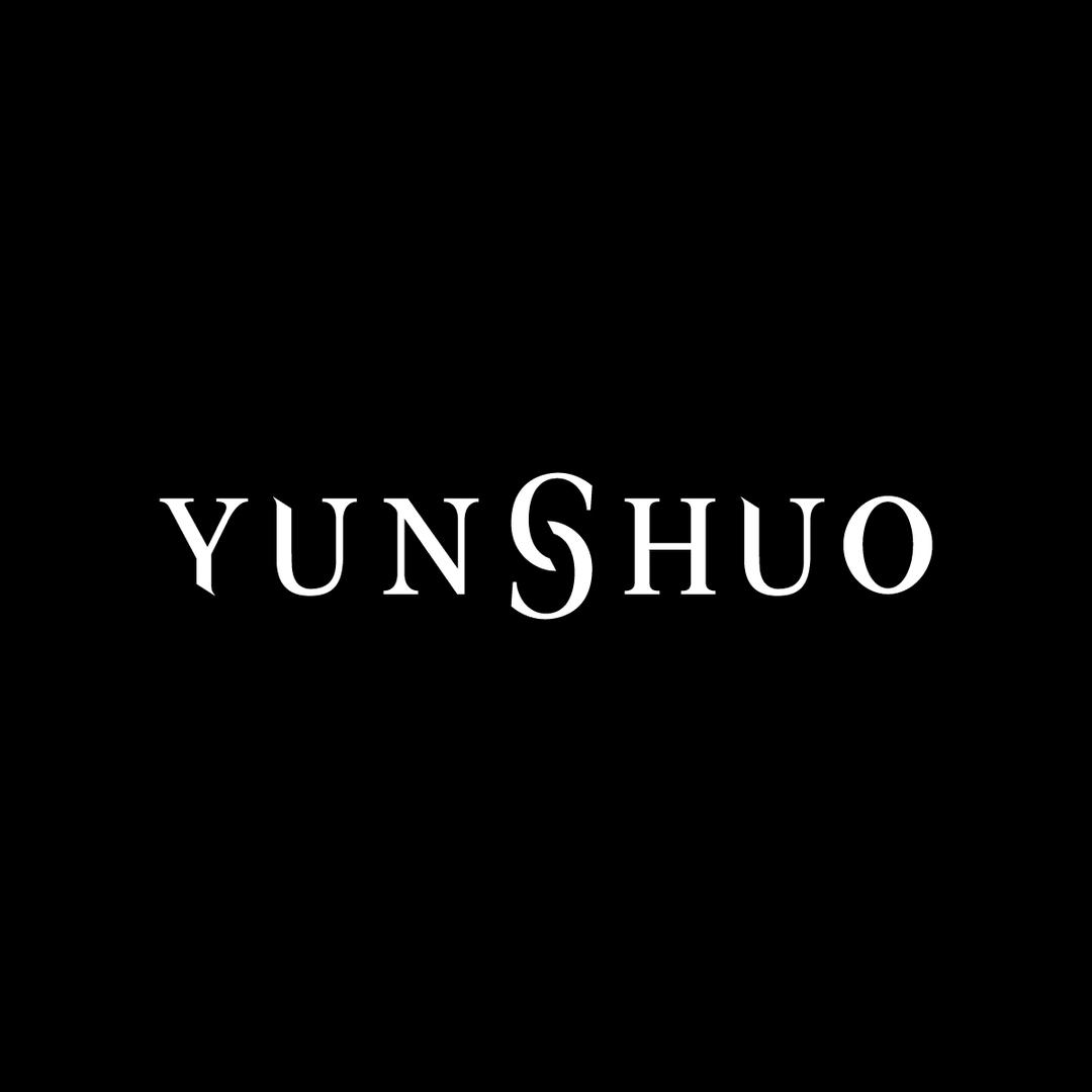 允硕女装穿搭