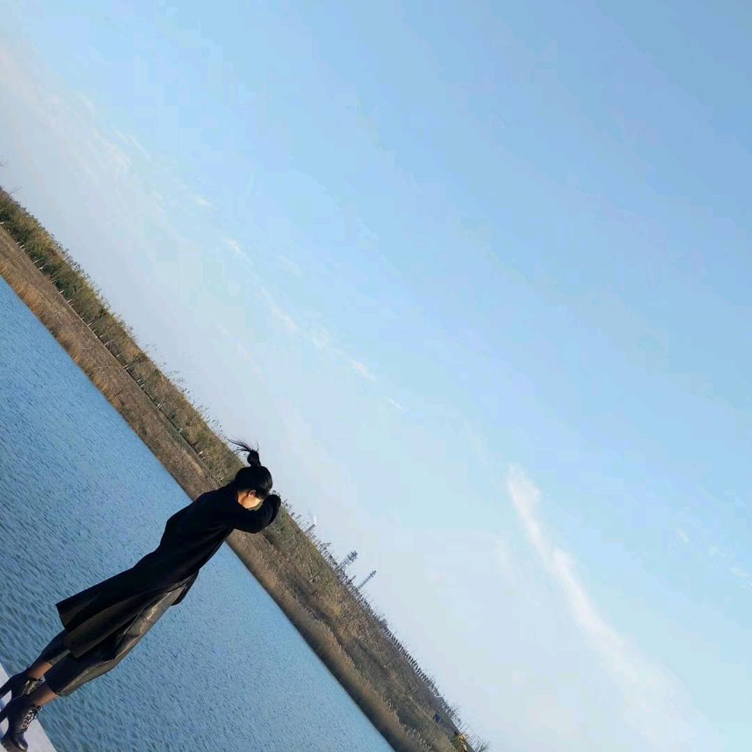 憶初