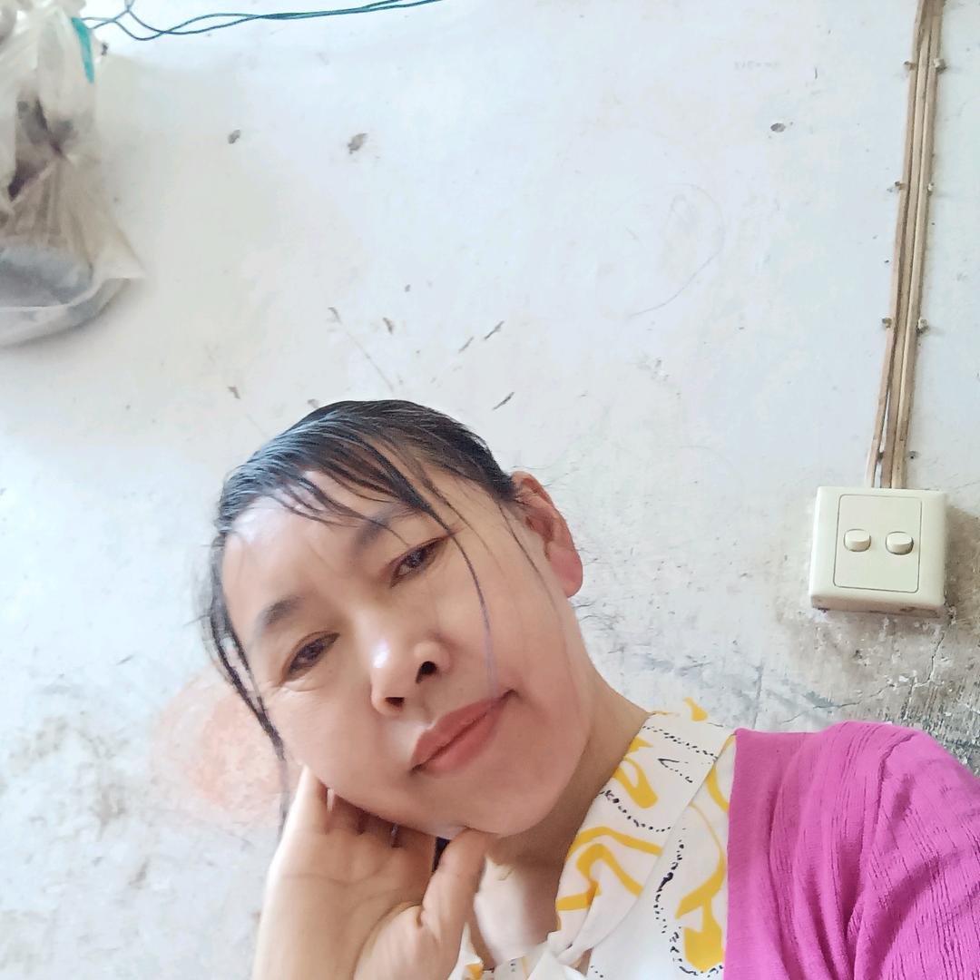 罗致琼》