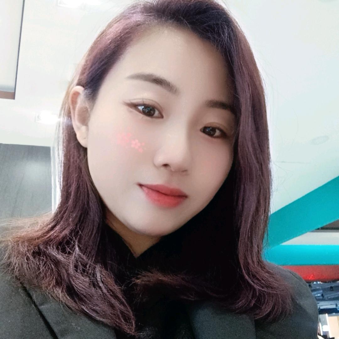 家具店老板娘