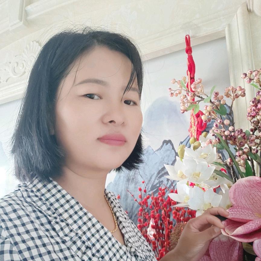 嫣然笑尽倾城